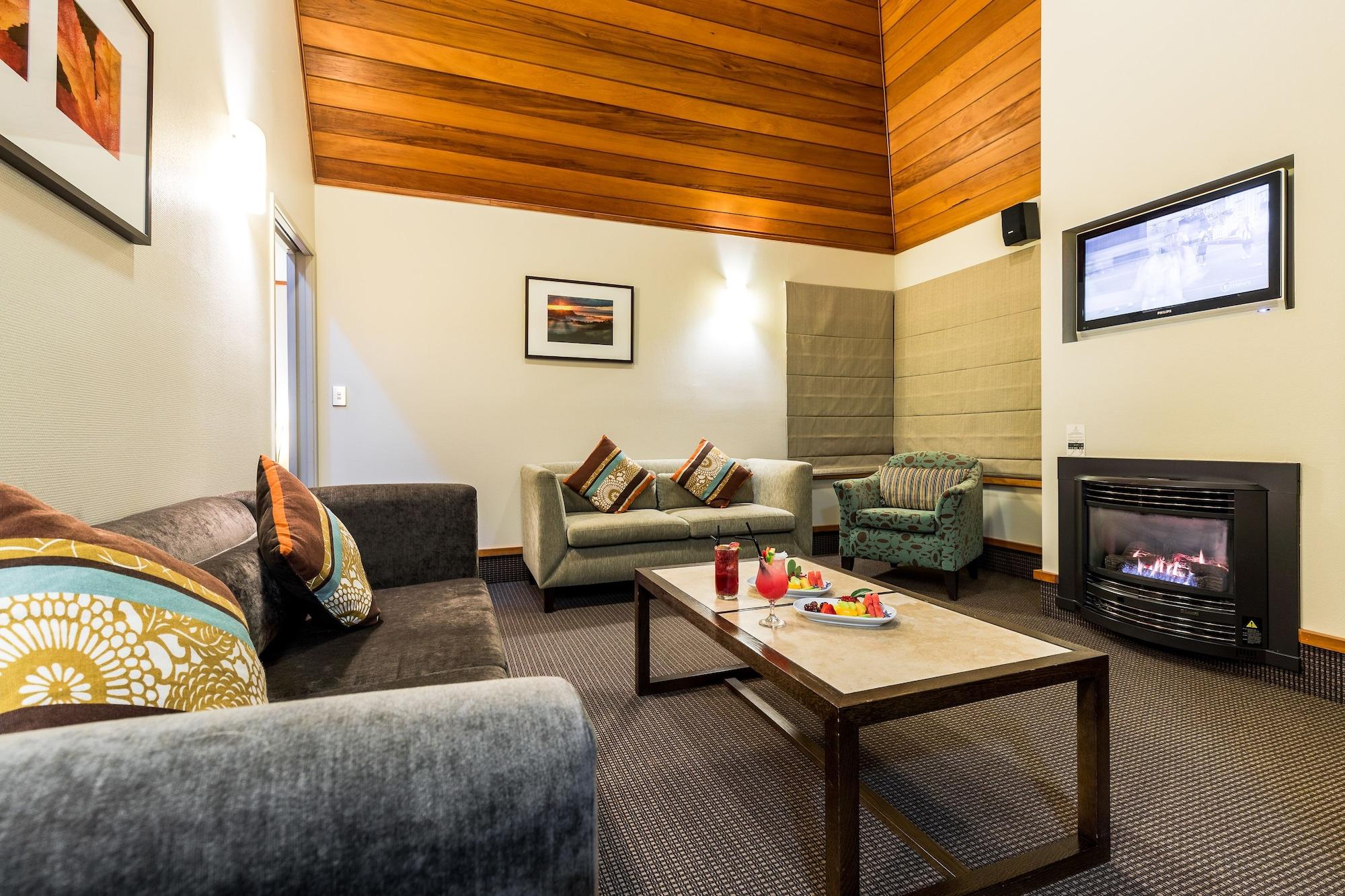 Distinction Te Anau Hotel & Villas Kültér fotó