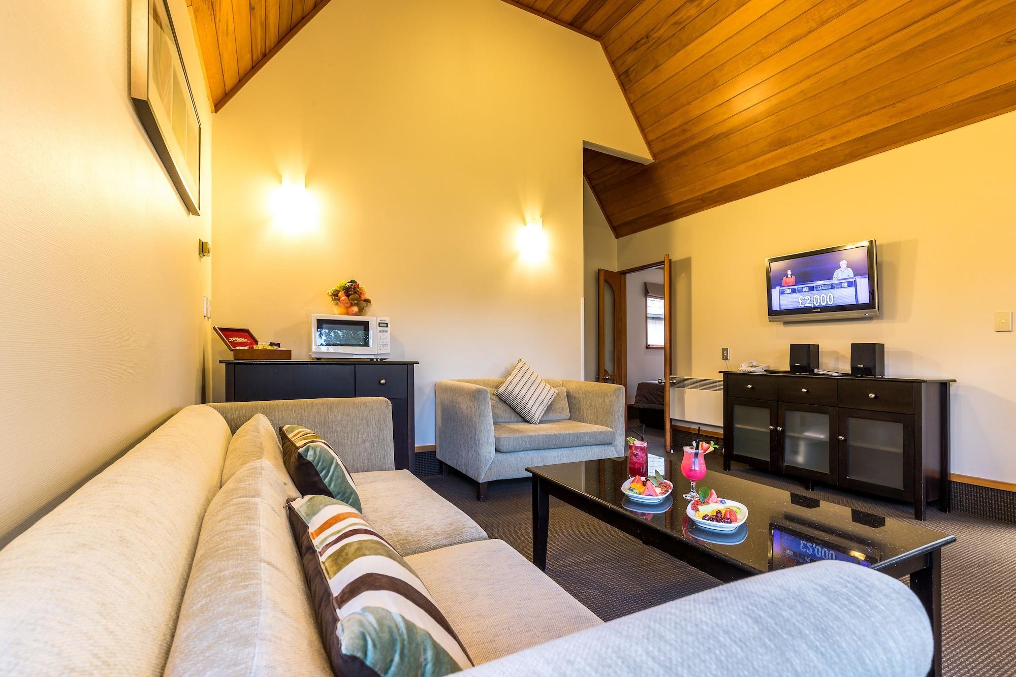 Distinction Te Anau Hotel & Villas Kültér fotó