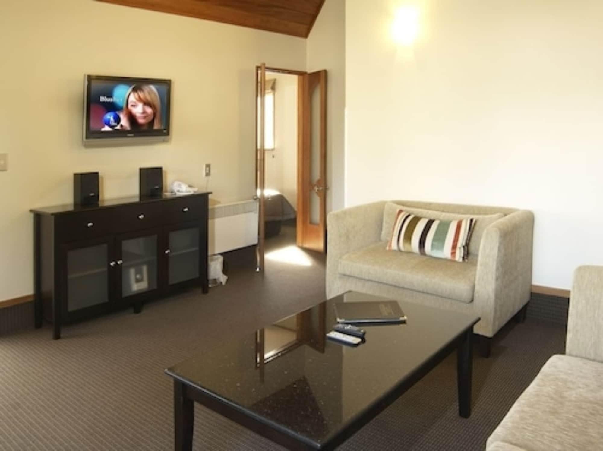 Distinction Te Anau Hotel & Villas Kültér fotó