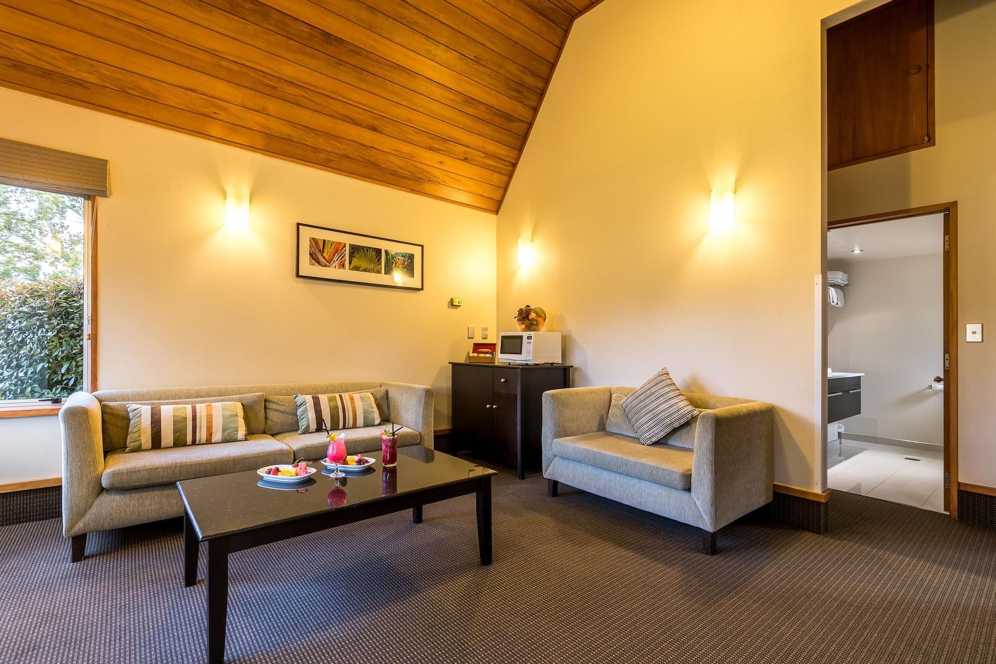 Distinction Te Anau Hotel & Villas Kültér fotó