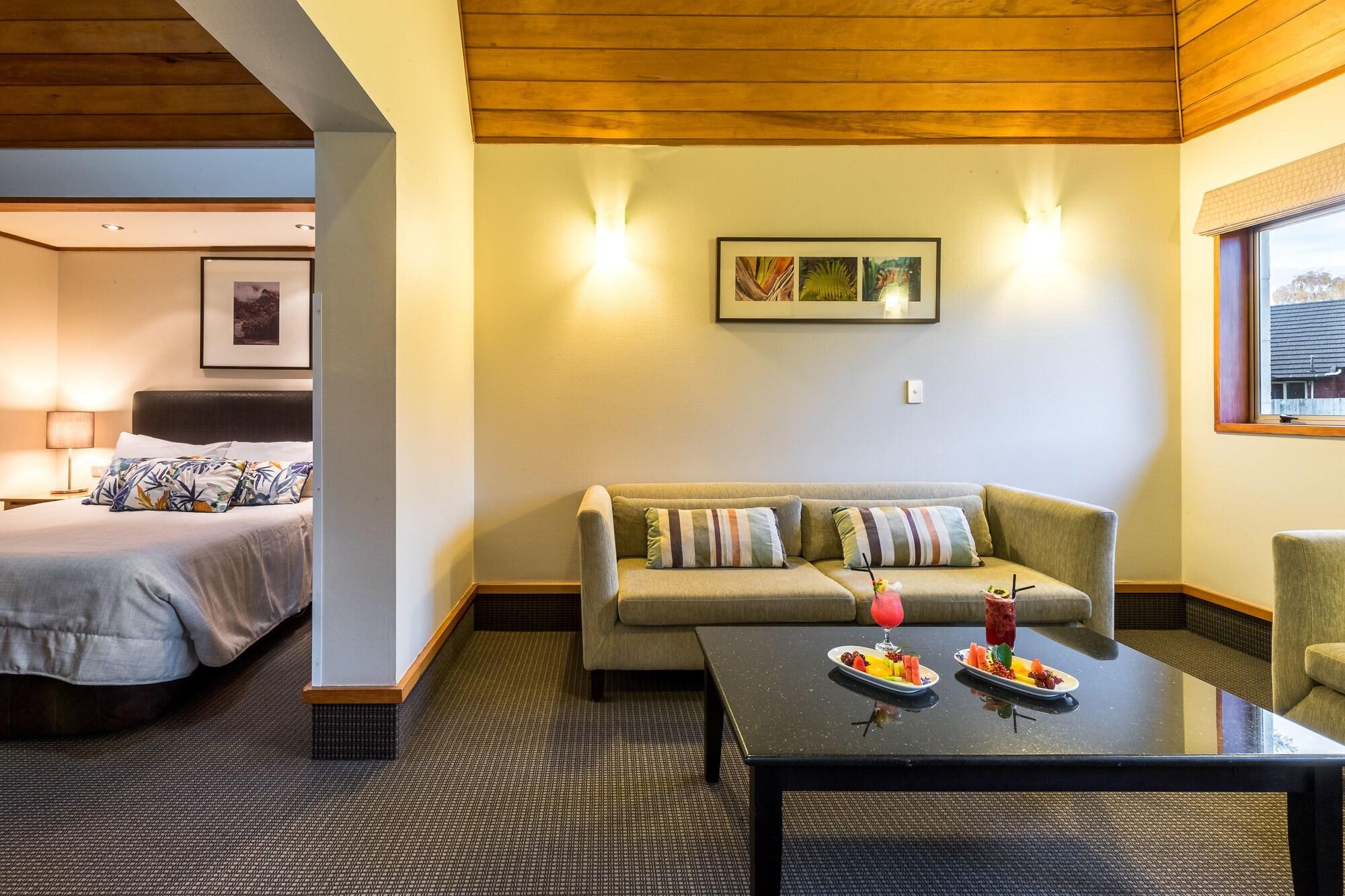 Distinction Te Anau Hotel & Villas Kültér fotó