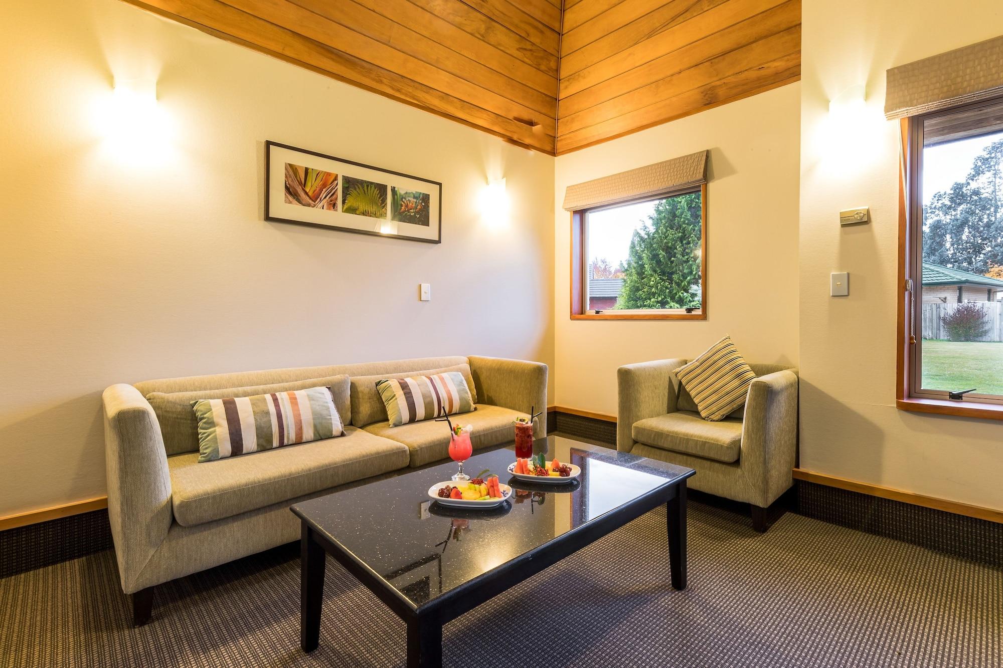 Distinction Te Anau Hotel & Villas Kültér fotó