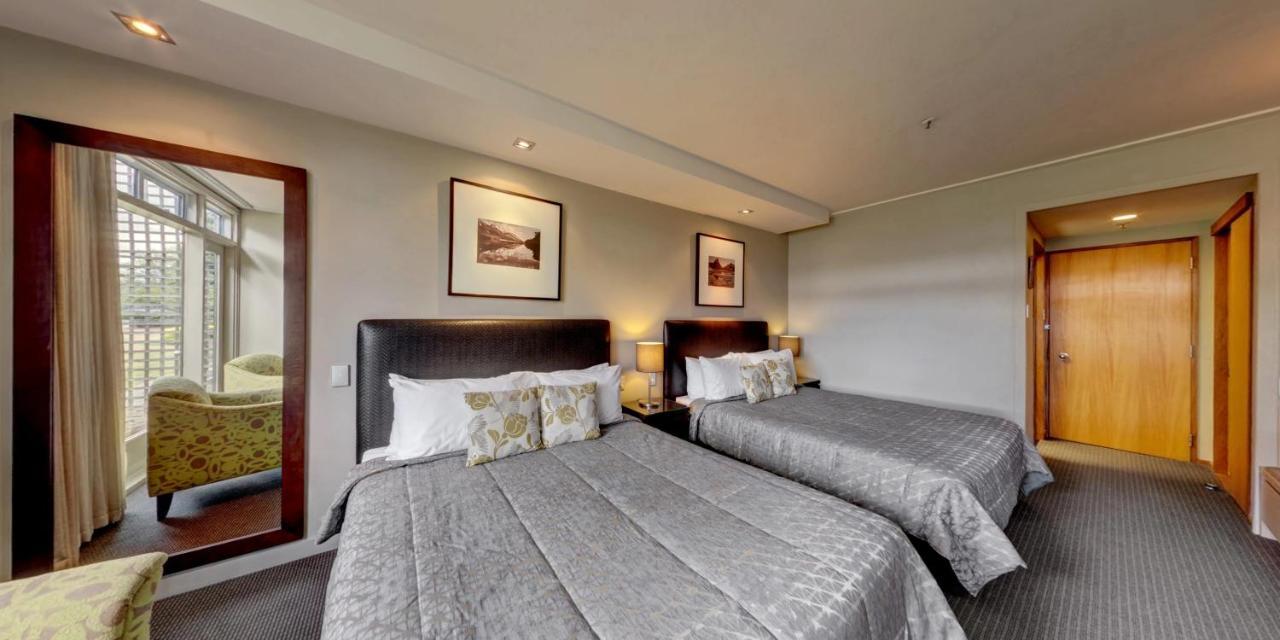 Distinction Te Anau Hotel & Villas Kültér fotó