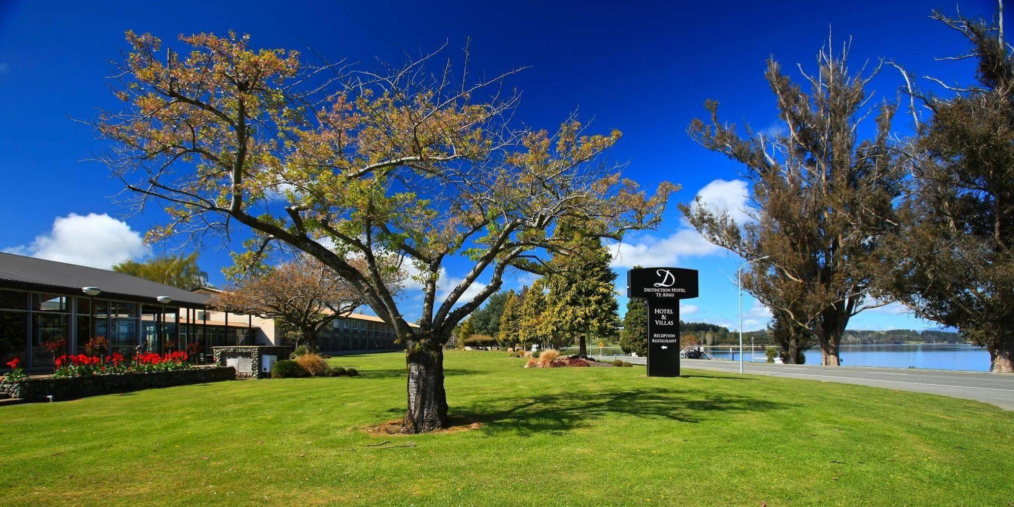 Distinction Te Anau Hotel & Villas Kültér fotó